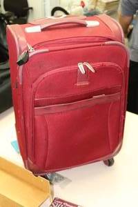 lot 520 image: Samsonite Rolling Suitcase