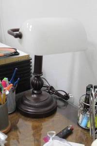 lot 521 image: Desk Lamp