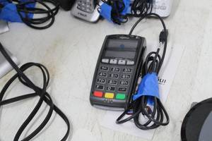 lot 534 image: Ingenico Credit Card Reader
