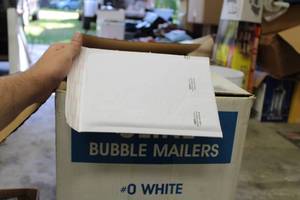 lot 550 image: Uline #0 White Bubble Mailers 6x10 250Case