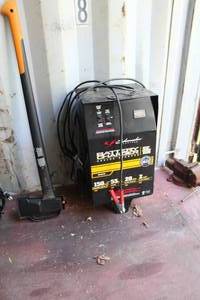 lot 272 image: Schumacher SE1520 Battery ChargerEngine Starter Manual