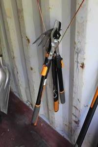 lot 282 image: Yard Tools  with Fiskars Telescoping Bypass Lopper 25-37, Hand Cultivator Shovel
