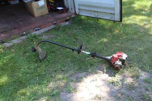 lot 319 image: Murray Gas Powered Trimmer