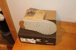 lot 347 image: Norel Newbie Womens Boots Curry 11 (in original box)