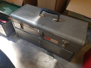lot 434 image: Sears Craftsman Metal Tool Box