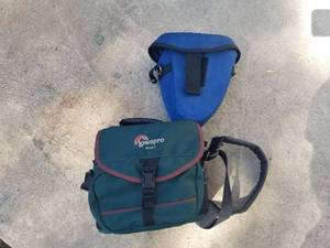 lot 447 image: Lot of (2) Camera Bags  - Lowepro Green, Sundog Blue
