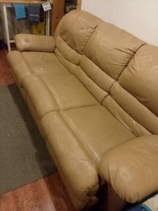 lot 565 image: Living Room Couch