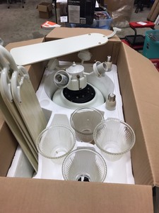 lot 438 image: Ceiling Fan White 5-blade 4-lamp