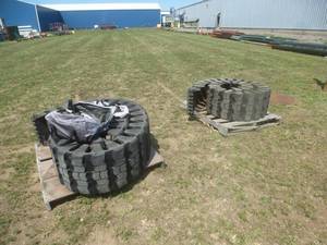 Camoplast Skid Steer Tracks John Deere 320