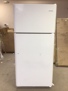Frigidaire 18-cu ft Top-Freezer Refrigerator (White)SLIGHTLY DAMAGED ON BACK