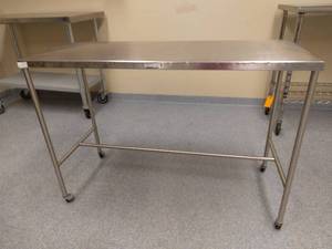 lot 2 image: MSRP $1000 Smith Nephew Medical NSF Grade Mobile Stainless Steel Surgical H Brace Instrument Table - Great Condition - Suitable For Clinics, Laboratories, Kitchen, Restaurants & Food Production