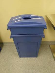 lot 21 image: Lot of 2 Plastic Trash Garbage Recycle Bins