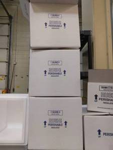 lot 129 image: MSRP $200 Lot Of 5 Uline Perishable&nbspInsulated Foam Shipping Kits - NEW
