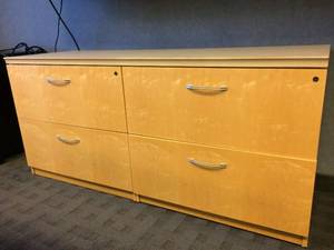 lot 152 image: LARGE 5 OFFICE CREDENZA WITH 4 FILING DRAWERS - LOCKING - NO KEY