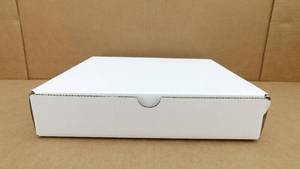 lot 197 image: Lot of 20 Corrugated White Shipping Boxes