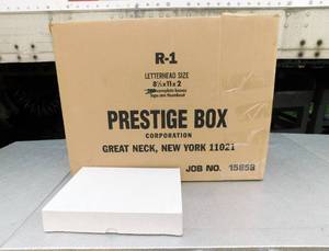 lot 214 image: Case of 80 Prestige White Gift Boxes