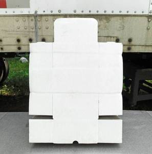 lot 224 image: Lot of 100 Uline White Indestructo Mailer Boxes
