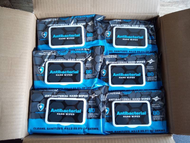 lot 636 image: Dual Action Cleaner & Sanitizer (Case Pack of 18)