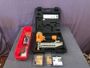 Bostitch 16 Gauge Model BRFP1664K Nail Gun & Nails