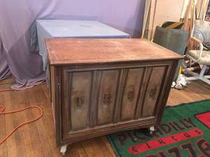 Cabinet with Disappearing Front