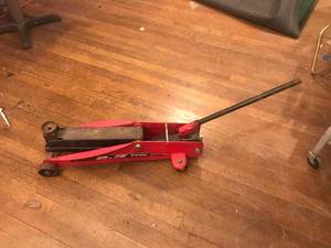 2.5 Ton Floor Jack