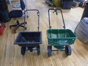 2 Lawn Spreaders