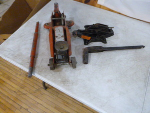 2 Jacks