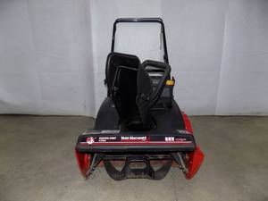lot 7 image: 21 Snow thrower