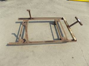 lot 18 image: Motor CartTransmission Cart on Casters