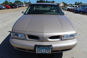 lot 2 image: 1999 Oldsmobile 88 Base  LS - 128,795 MILES -