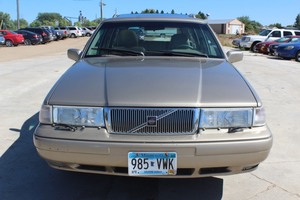 lot 4 image: 1996 Volvo 960