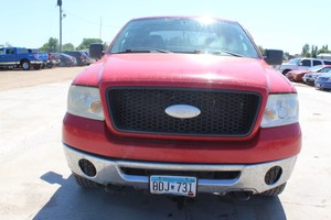 lot 19 image: 2006 Ford F150 XLT 4x4