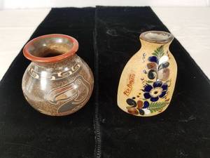 lot 54 image: Vintage Pottery Lot