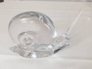 lot 1 image: Art Glass Snail