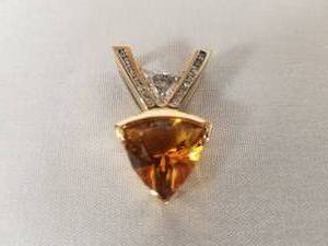 lot 190 image: Citrine Diamond
