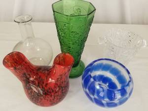 lot 7 image: Vase Lot