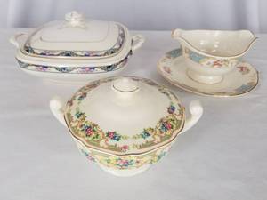 lot 10 image: Three-piece Antique China Lot