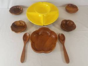 lot 66 image: Vintage Lazy Susan and Monkey Pod Wood