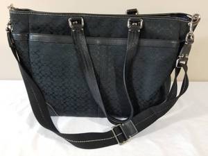 lot 109 image: Coach Purse