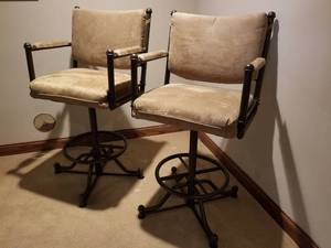 lot 116 image: Pair of Swivel Stools