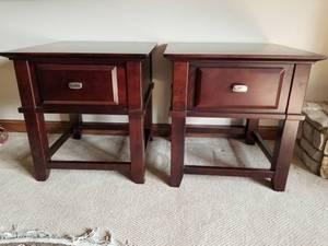 lot 127 image: End Tables