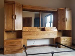 lot 145 image: Queen Size Bedroom Set by Boyd