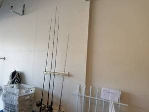 lot 163 image: 4 Fishing Poles