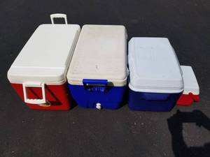 lot 170 image: Coolers