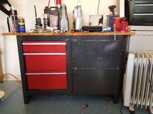 lot 171 image: Workbench with Attached Vise
