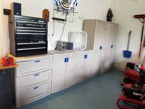 lot 173 image: 5 Piece Plastic Storage Set