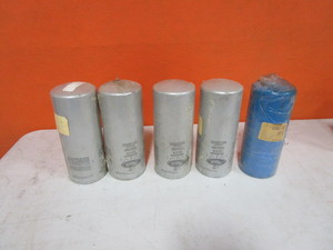 lot 32 image: (5) Mack Filters