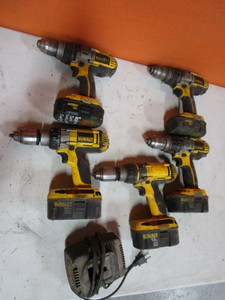 lot 49 image: DeWalt 18v Drills & Charger