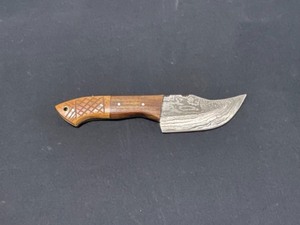 Custom Damascus Steel Skinner Knife