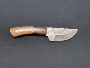 Custom Damascus Steel Blade Knife